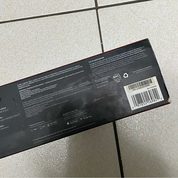 Logitech for creators. Levi Start 3-Pack. Wireless live streaming. - Picture 4 of 6